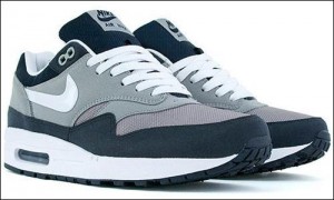 NikeSneaker